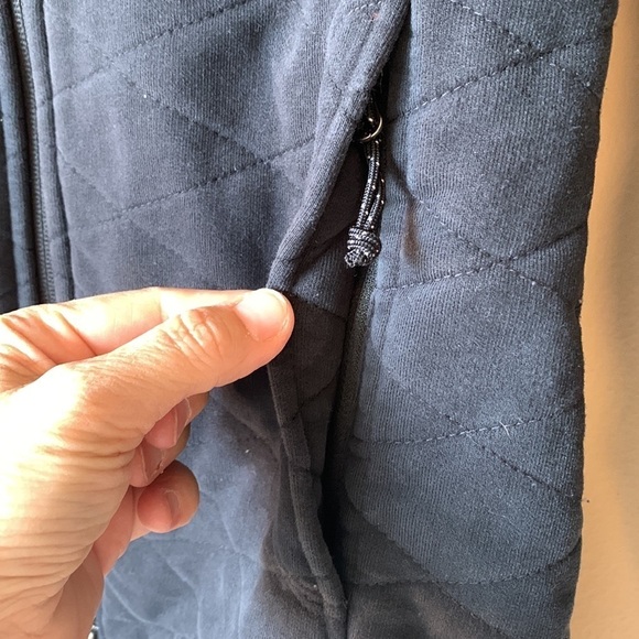 L.L. Bean Quilted Jacket Full Zip, Black, Size XS, Lined, Classic Outdoor - Picture 4 of 12